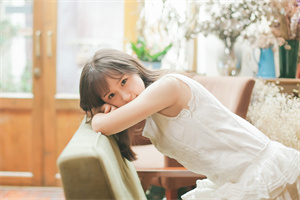 上海的社交媒体与人工智能的职场效应